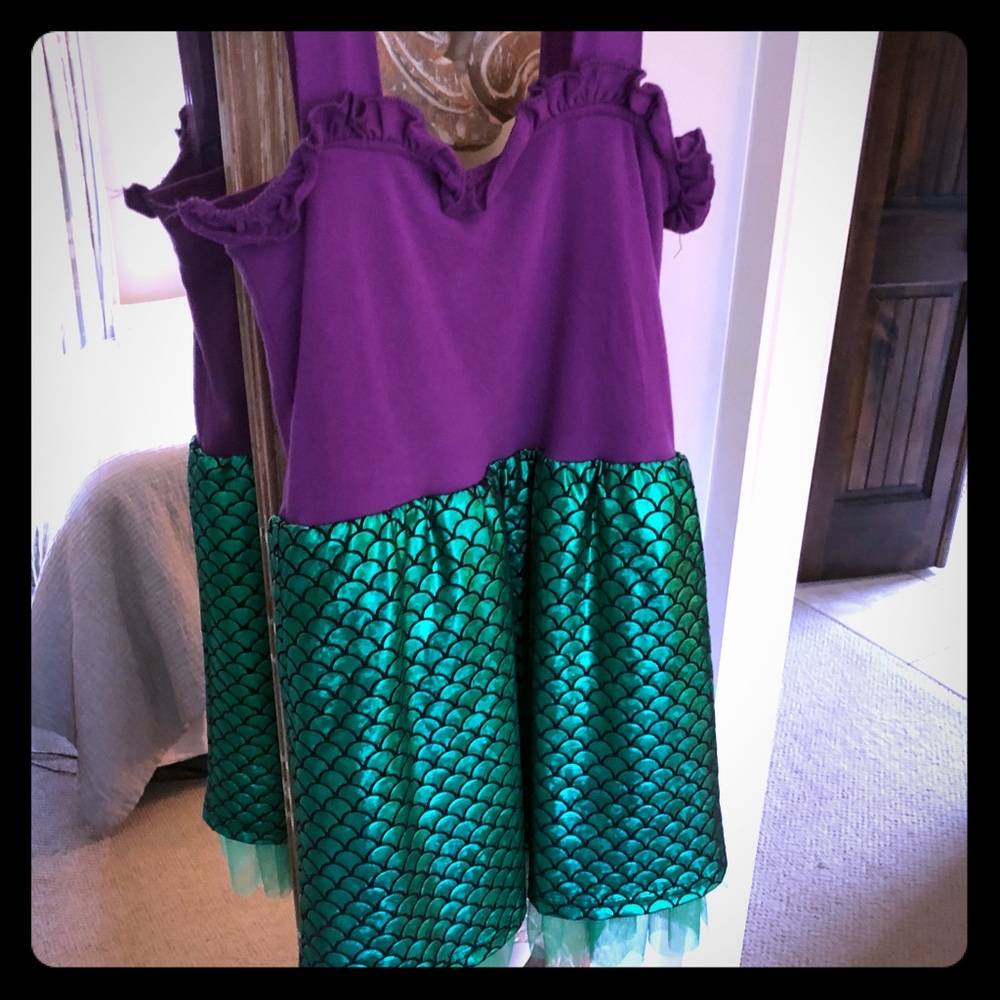 Two piece Ariel set
